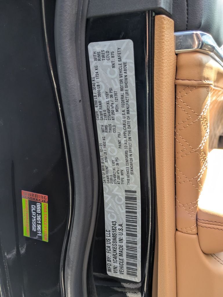 Used 2022 Black Jeep Summit image 24