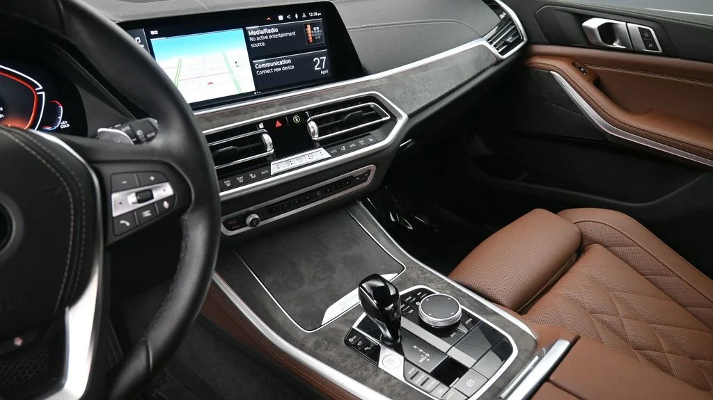 Certified Used 2023 Mineral White Metallic BMW xDrive40i image 8