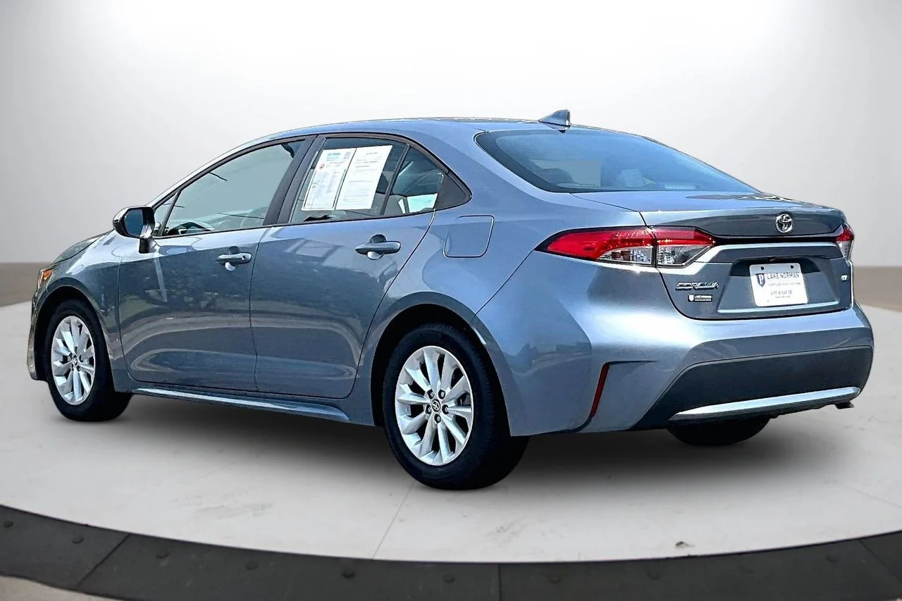 Certified Used 2021  Toyota LE image 7