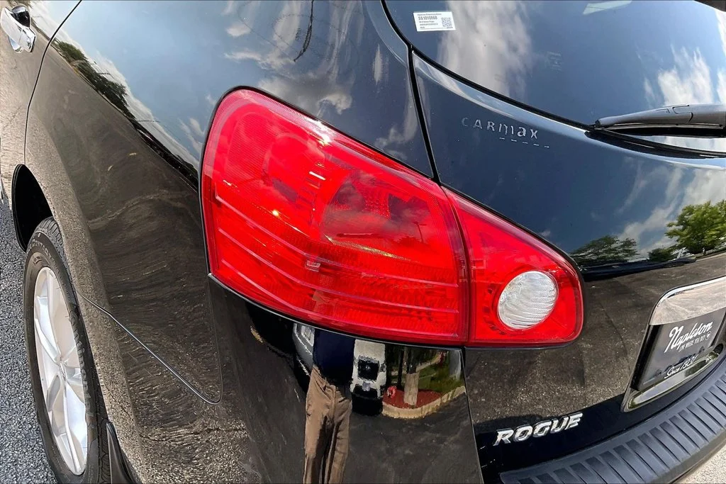 Used 2013 Black Nissan SV image 34