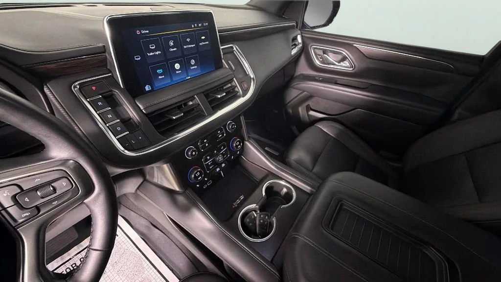 Used 2023 Black Chevrolet Z71 image 19