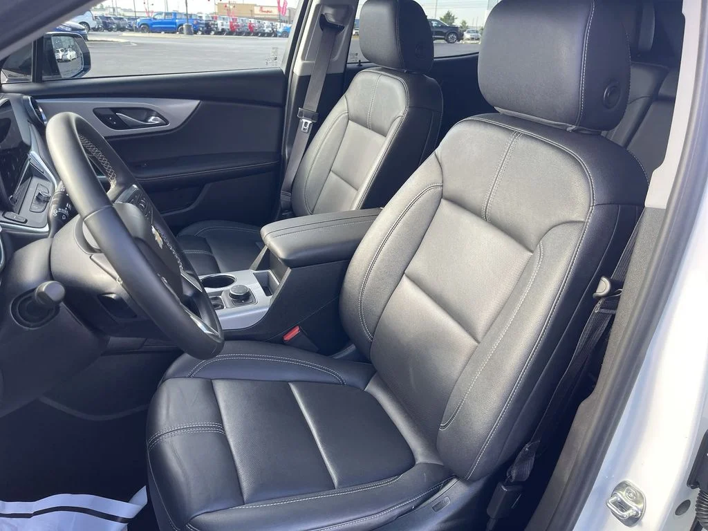 Used 2023 White Chevrolet LT image 15