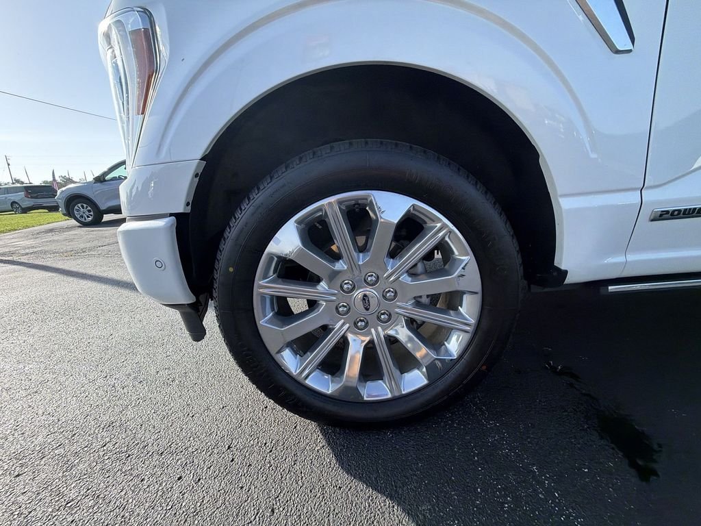 Used 2022 White Ford Limited image 16