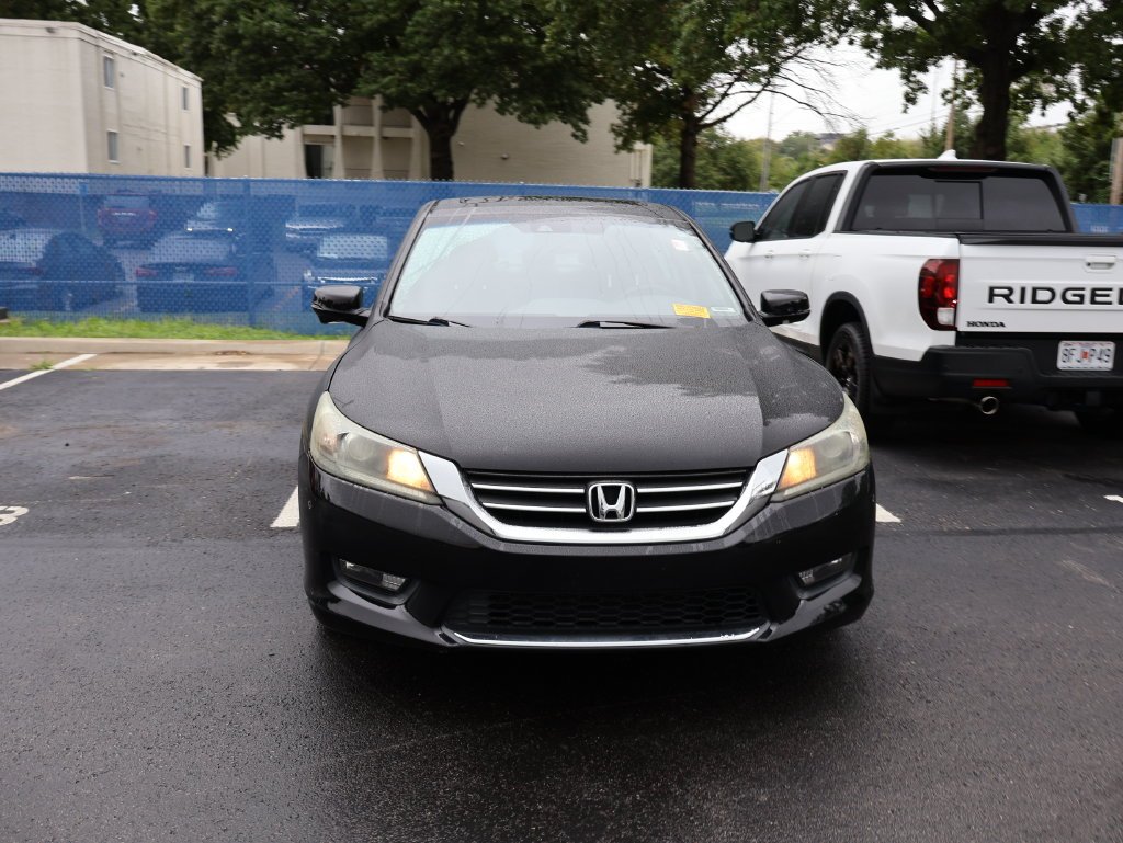 Used 2014  Honda EX-L image 2