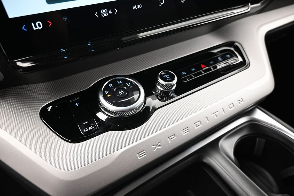 New 2027 Star White Metallic Tri-Coat Ford Active image 16