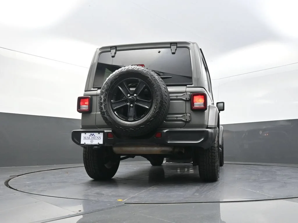Used 2021 Gray Jeep Unlimited Sahara Altitude image 30