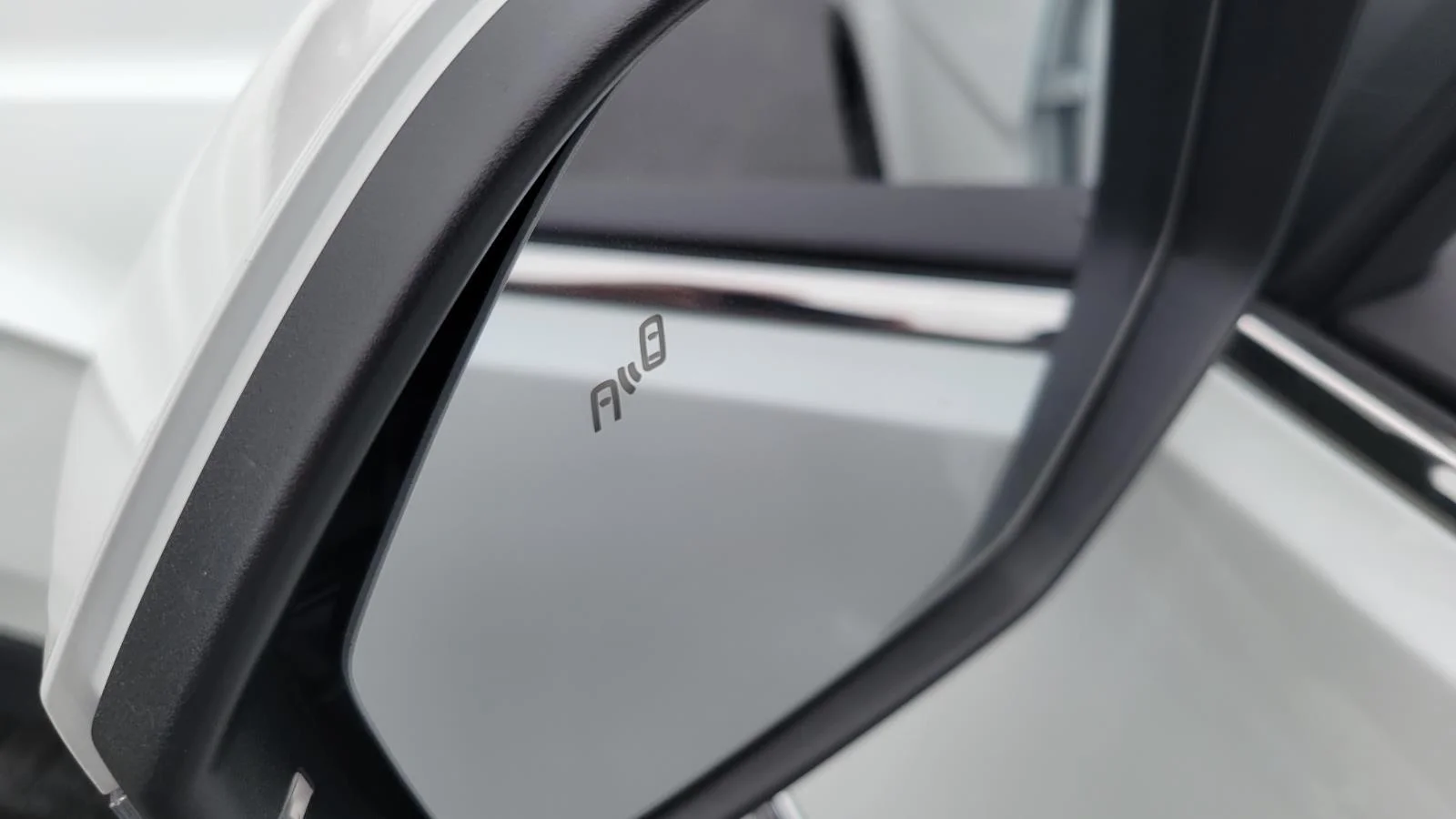 New 2026 Opal White Pearl Volkswagen 2.0T SEL Premium R-Line image 13