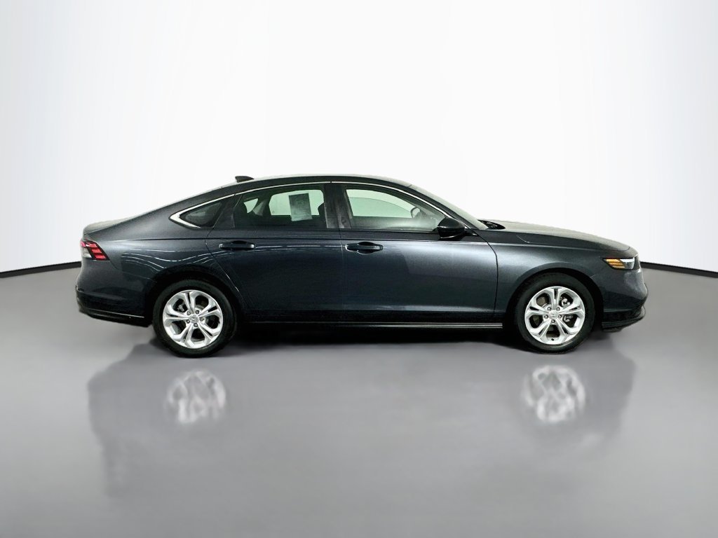 Used 2024  Honda LX image 9