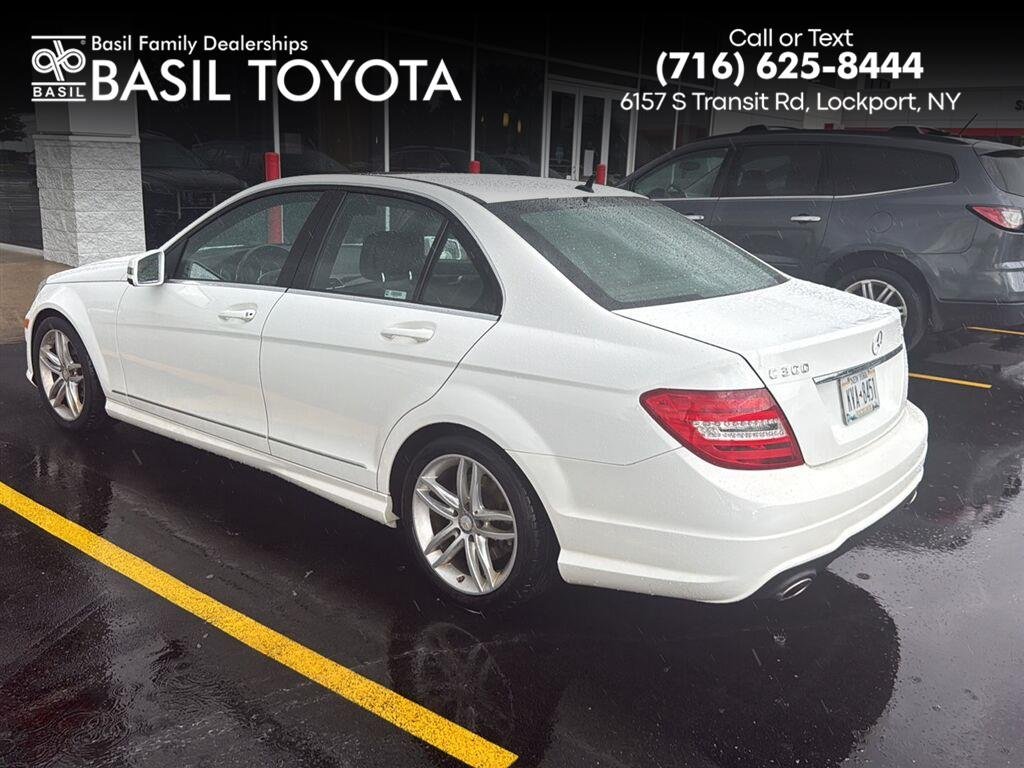 Used 2013 Polar White Mercedes-Benz C 300 Luxury image 1