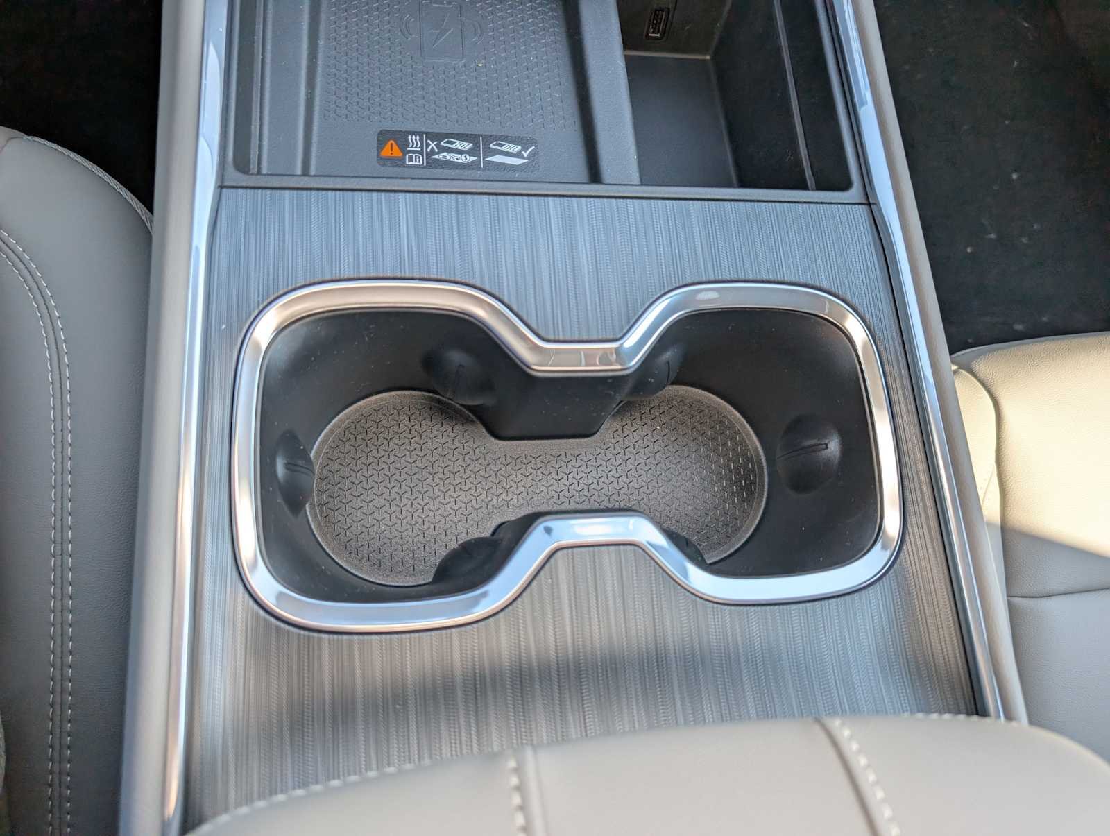 2026 GMC Acadia Elevation - Photo 25