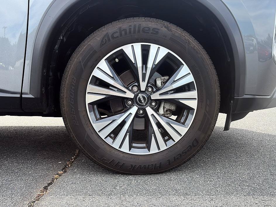 Used 2023 Gun Metallic Nissan SV image 12