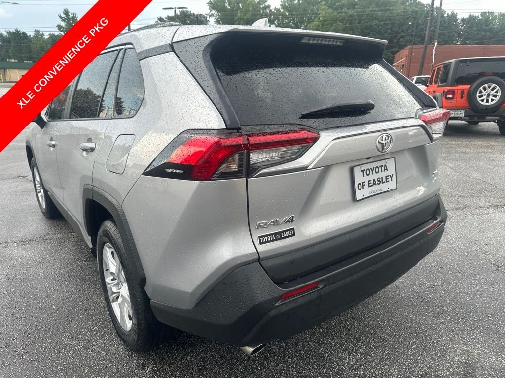 Certified Used 2019 Silver Sky Metallic Toyota XLE image 5