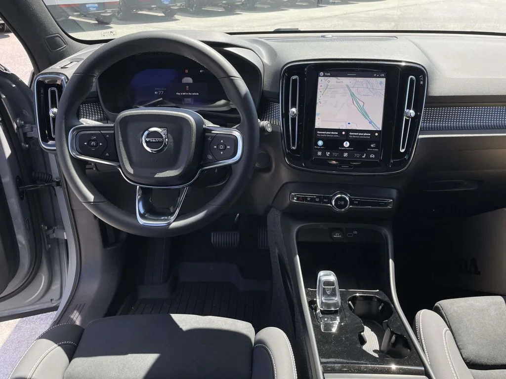 New 2026 Vapour Grey Volvo Ultra image 3