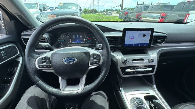 Used 2024 Blue Ford XLT image 25