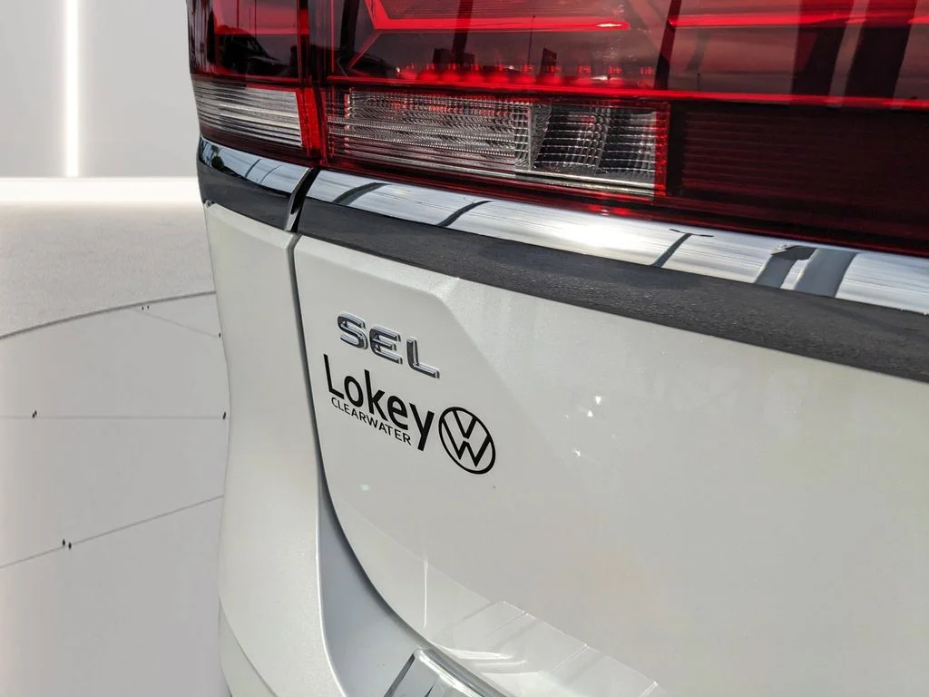 New 2026 White/off-white Volkswagen SEL image 14