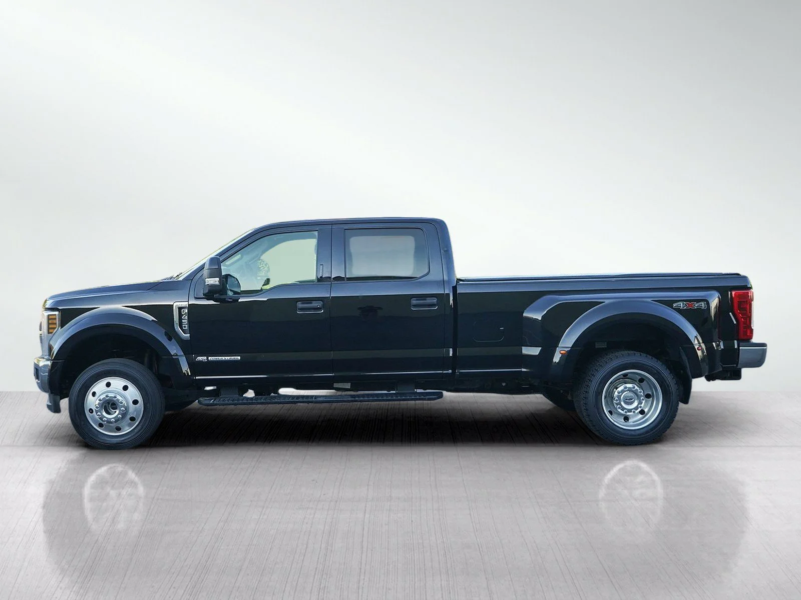 Used 2018 Ford F-450 Super Duty XLT with VIN 1FT8W4DT2JEC02307 for sale in White Bear Lake, Minnesota