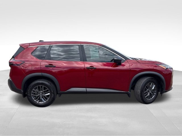 Used 2023 Red Nissan S image 8