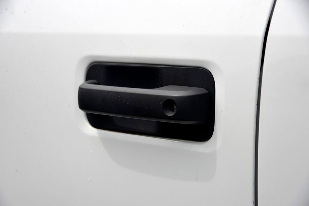 Used 2020 White Ford XL image 13