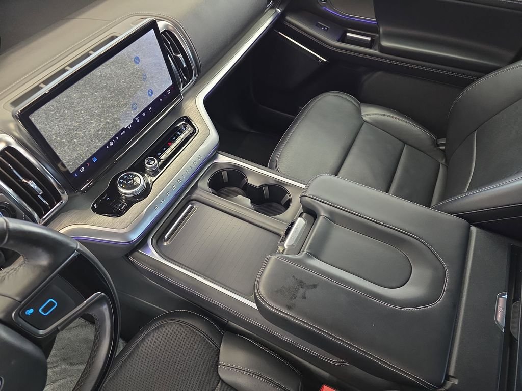 Used 2025 Silver Ford Platinum image 23