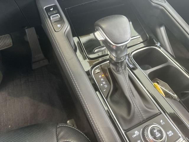 Used 2022 Gray Kia EX image 24