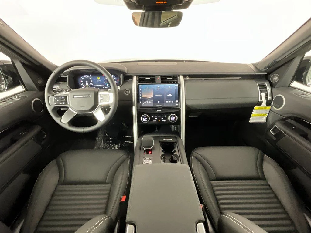 New 2026 Eiger Grey Metallic Land Rover S image 4