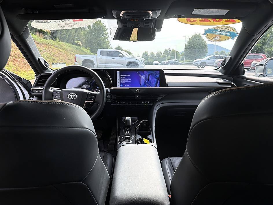 Used 2025 White Toyota Limited image 17
