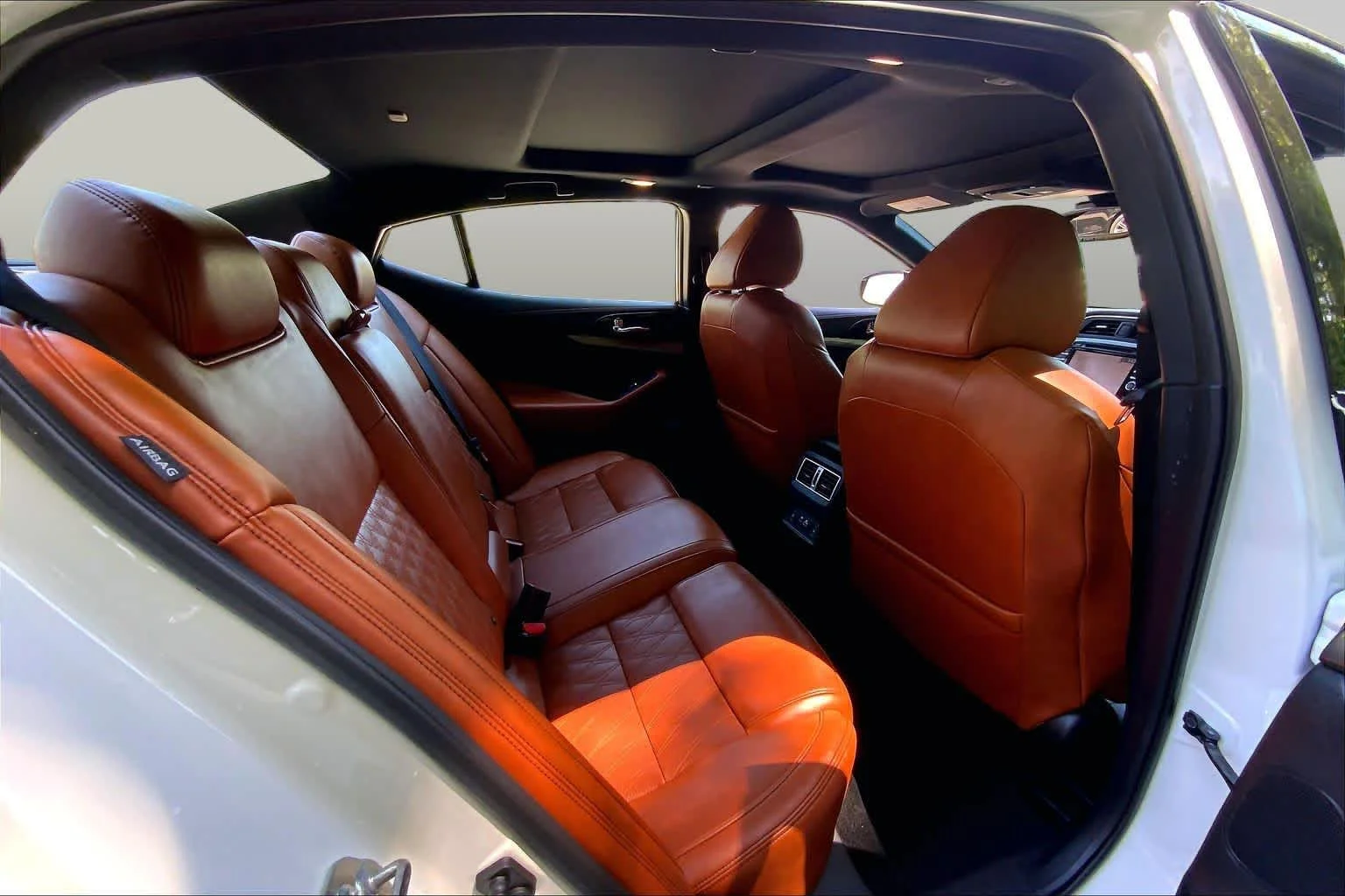 Used 2019 Pearl White Tricoat Nissan Platinum image 19