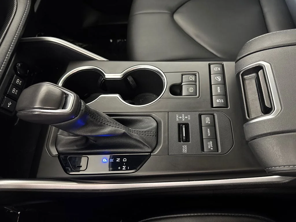 Used 2021 Magnetic Gray Metallic Toyota XLE image 26