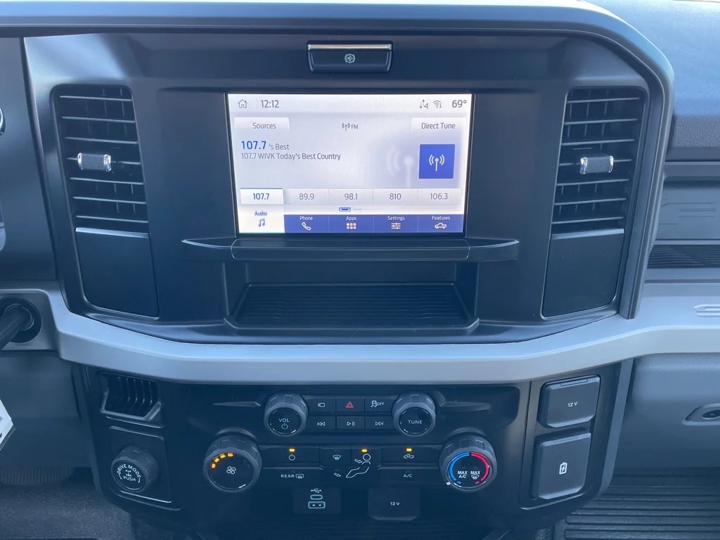 2026 Ford F-350 Super Duty XL - Photo 10