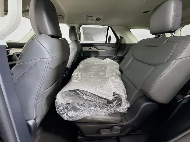 New 2026 Agate Black Metallic Ford Active image 57