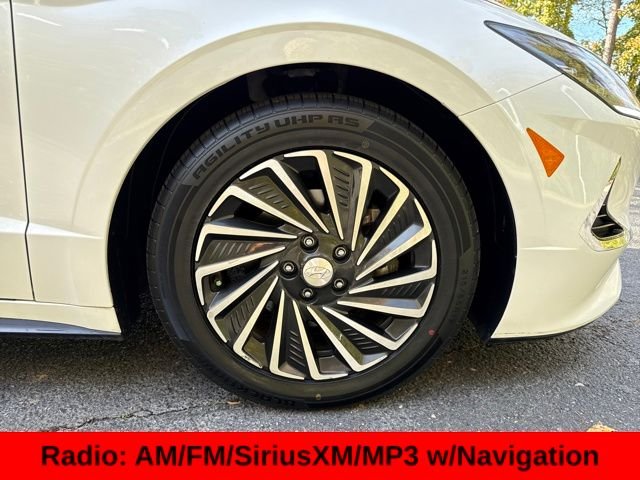 2020 Hyundai Sonata Hybrid Limited photo 3