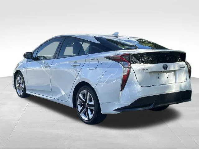Used 2016 White Toyota Three Touring image 3