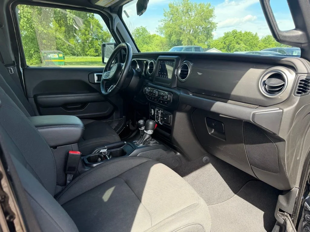 2021 Jeep Gladiator Overland - Photo 35