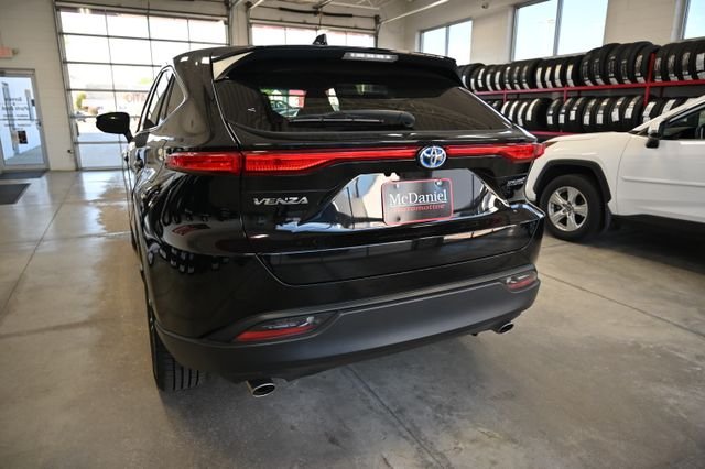 2022 Toyota Venza LE - Photo 7