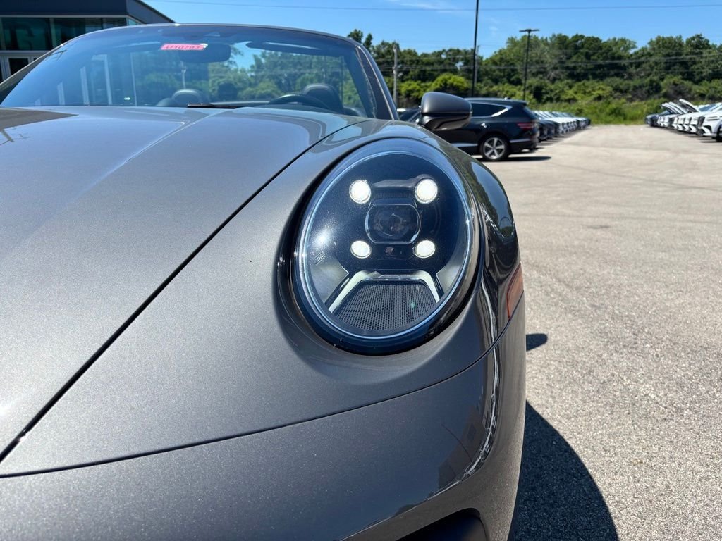 Used 2021  Porsche Carrera 4S image 9