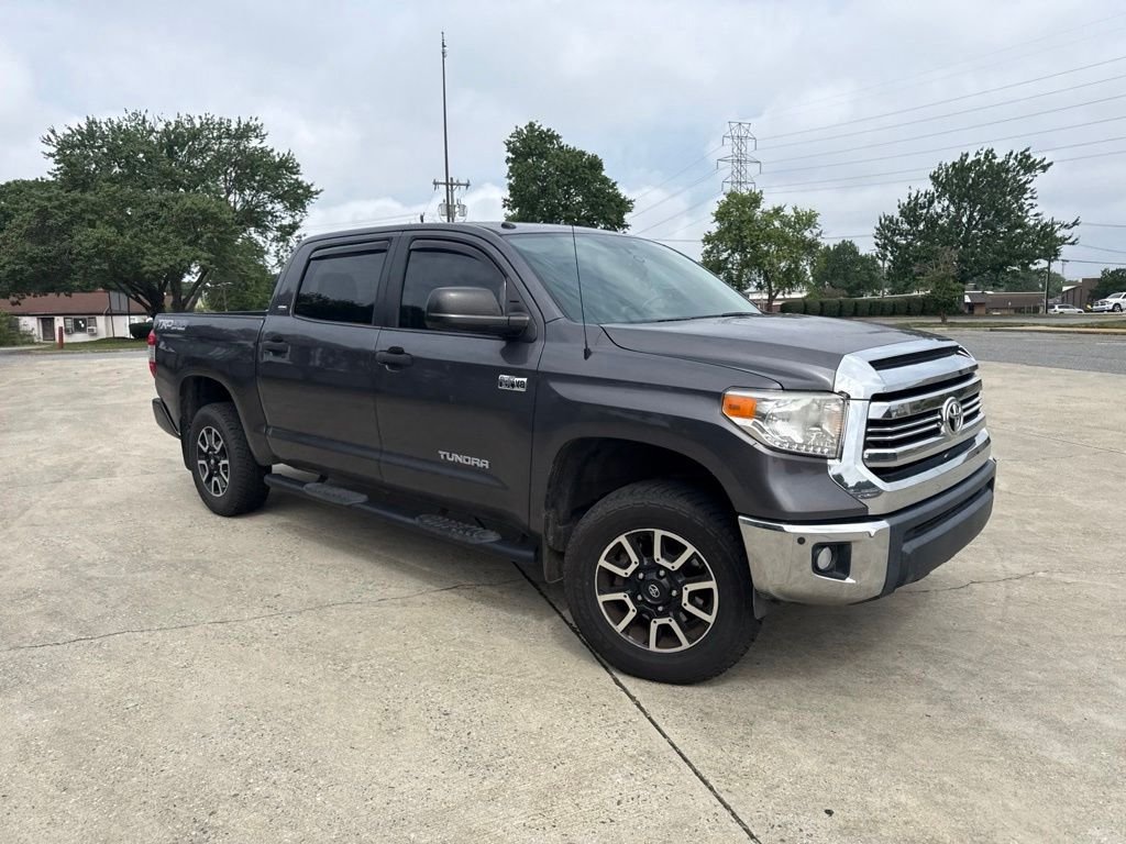 Used 2017 Gray Toyota SR5 image 5