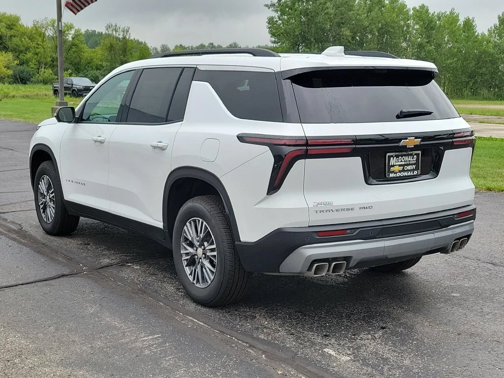 New 2026 Summit White Chevrolet LT image 4
