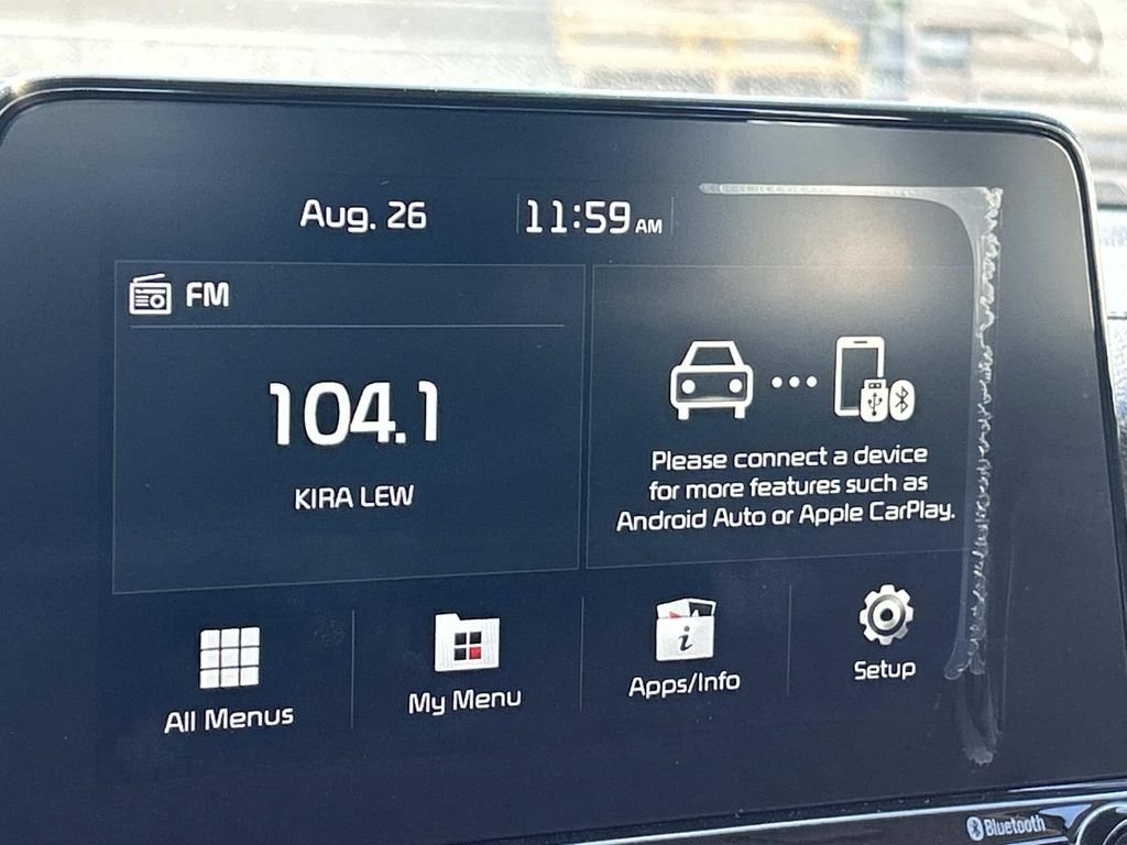 Used 2021 White Kia LXS image 24