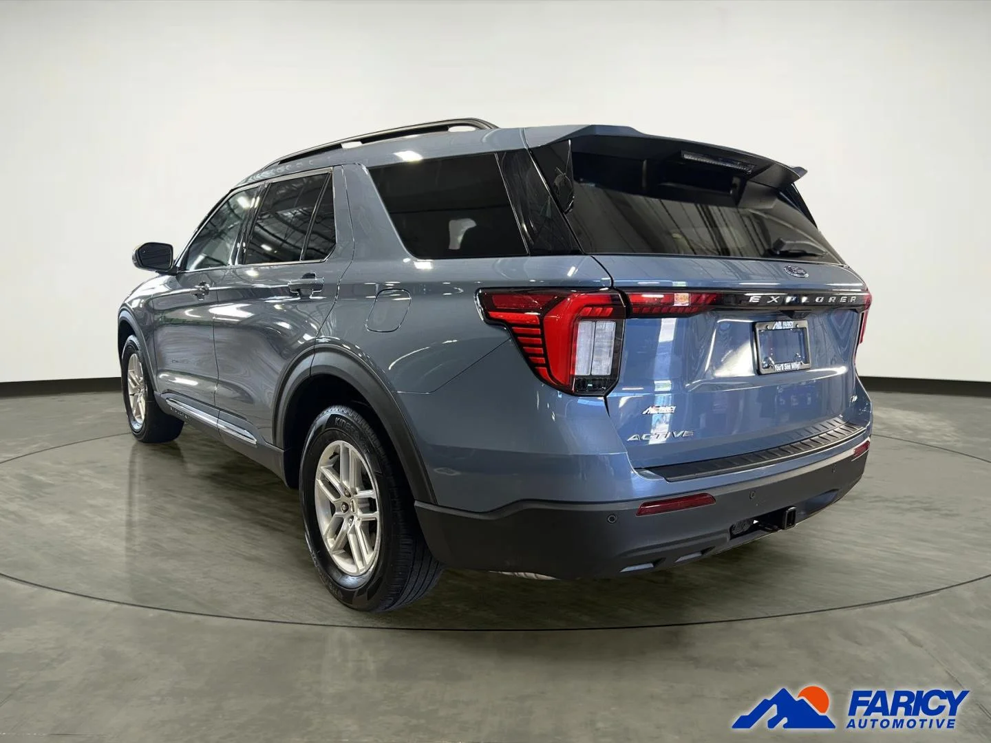 Used 2025 Vapor Blue Ford Active image 2