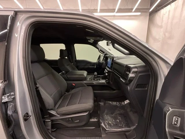 Used 2023 Silver Ford XLT image 23