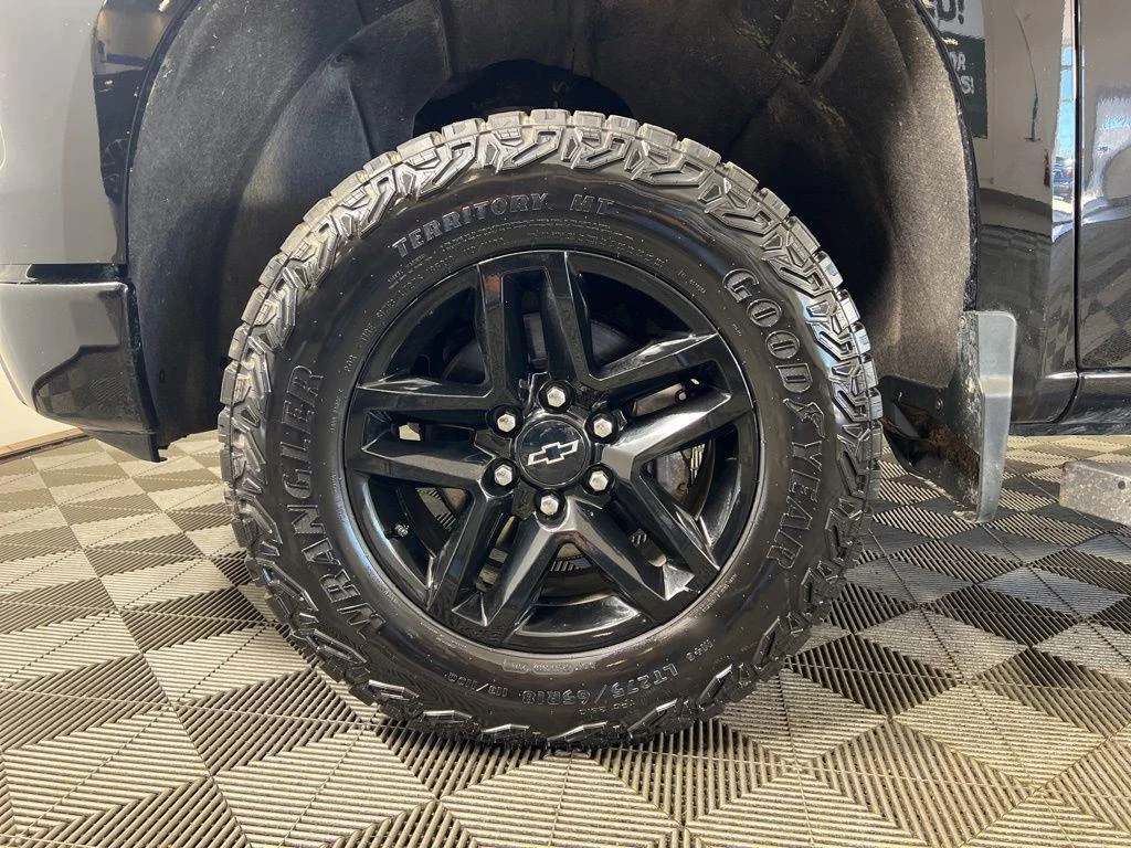 Used 2025 Black Chevrolet Custom Trail Boss image 26