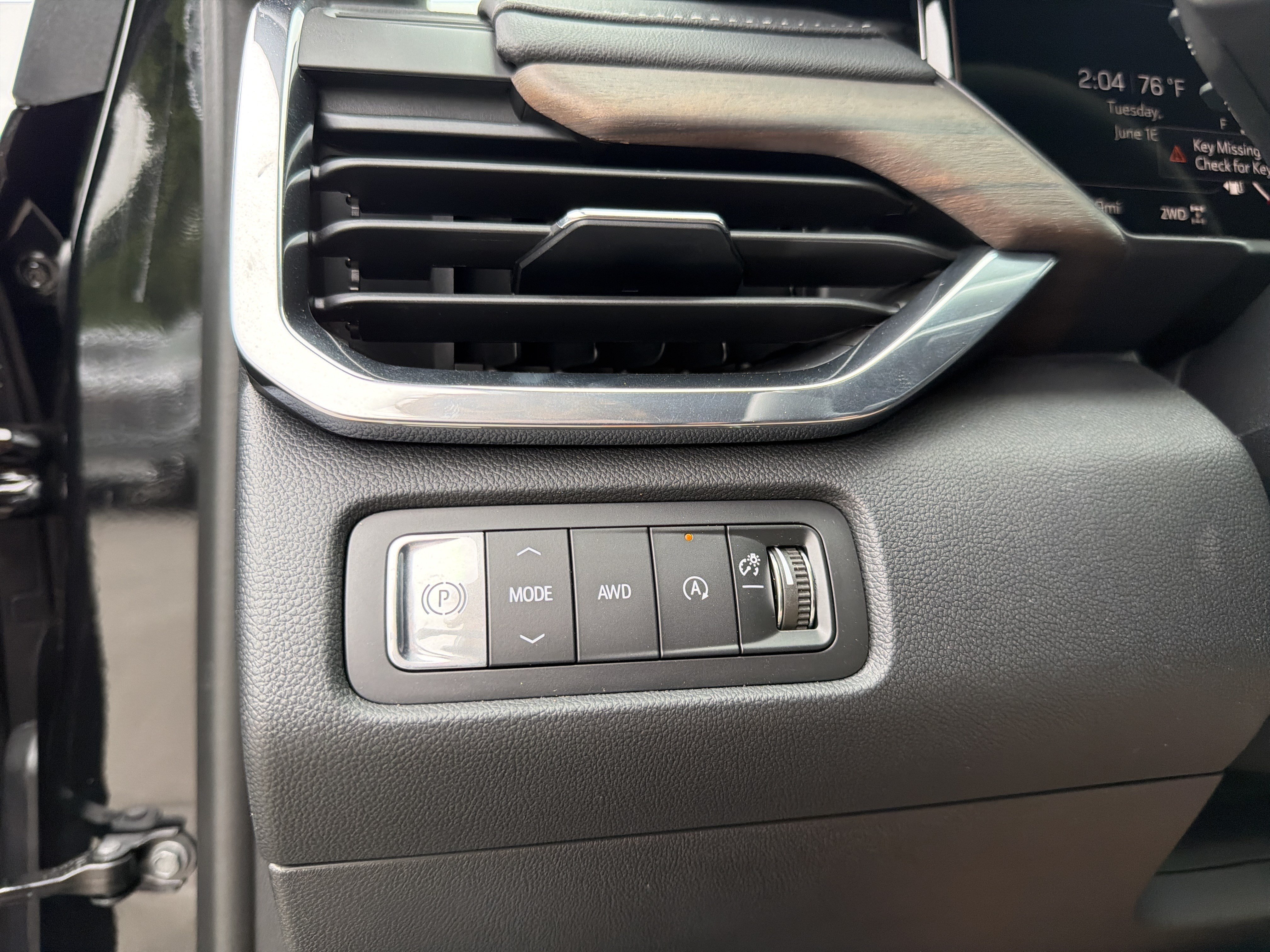 2026 GMC Acadia Denali Ultimate - Photo 32