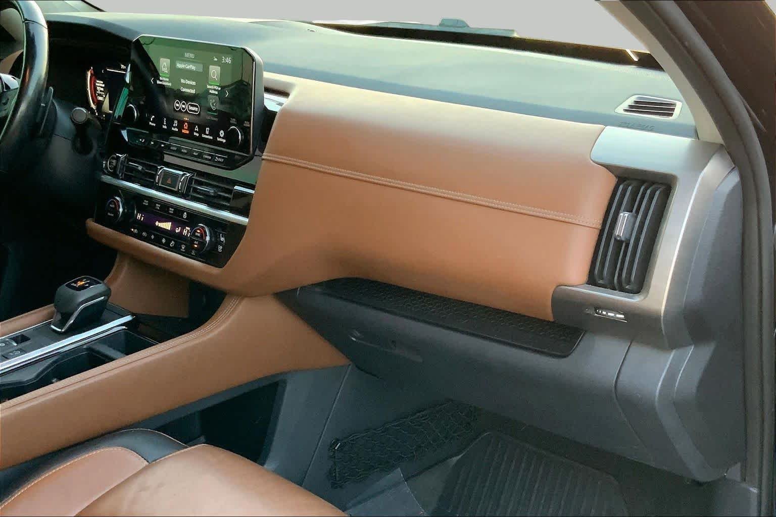 Used 2023 Super Black Nissan Platinum image 18