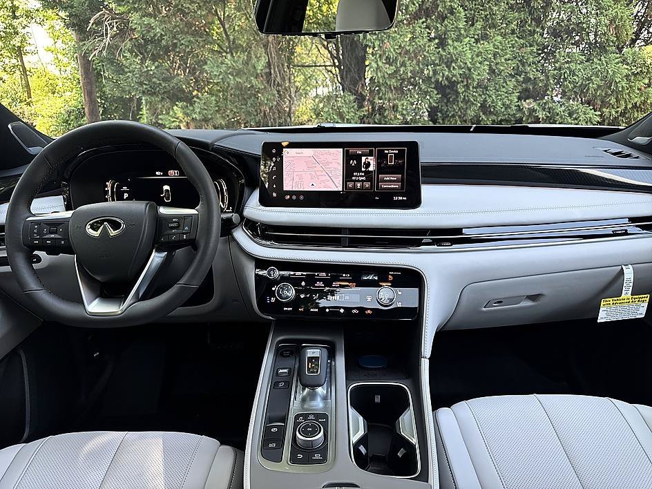 New 2027 Radiant White/Black Obsidian INFINITI SPORT image 19