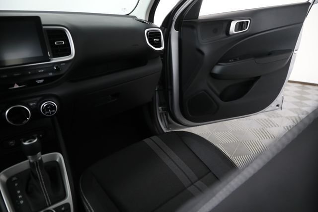 New 2026 Silver Hyundai SEL image 23