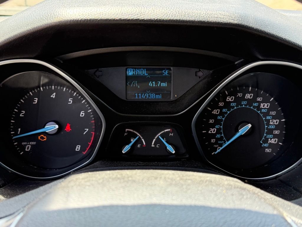 New 2012 Silver Ford SE image 16