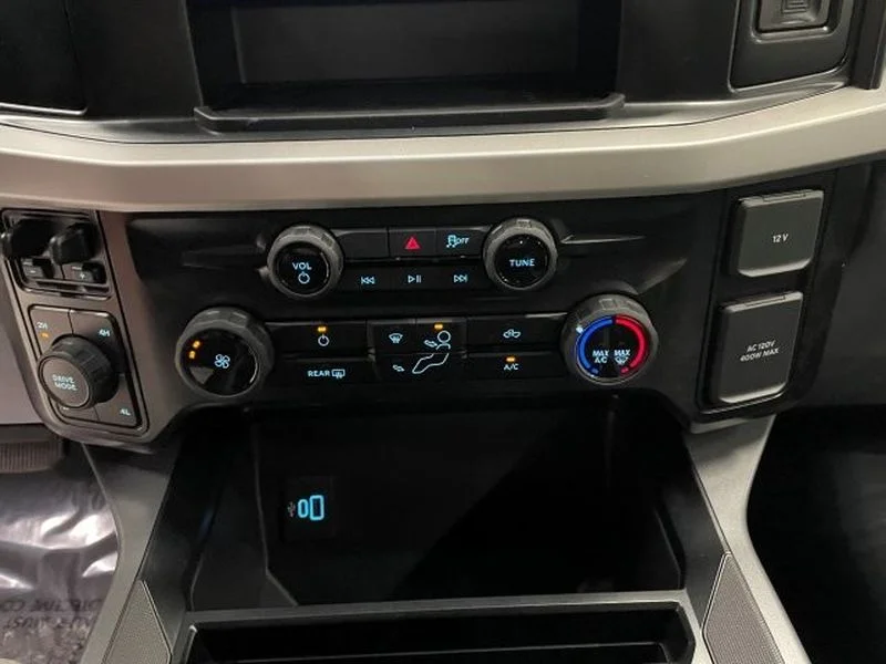 New 2026 Oxford White Ford F-350® XLT image 15