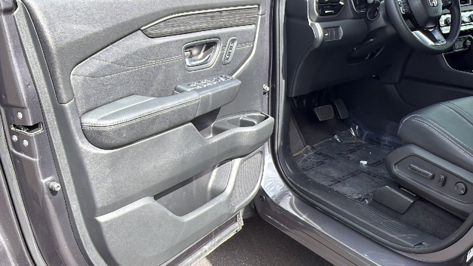 2026 Honda Pilot Touring - Photo 23
