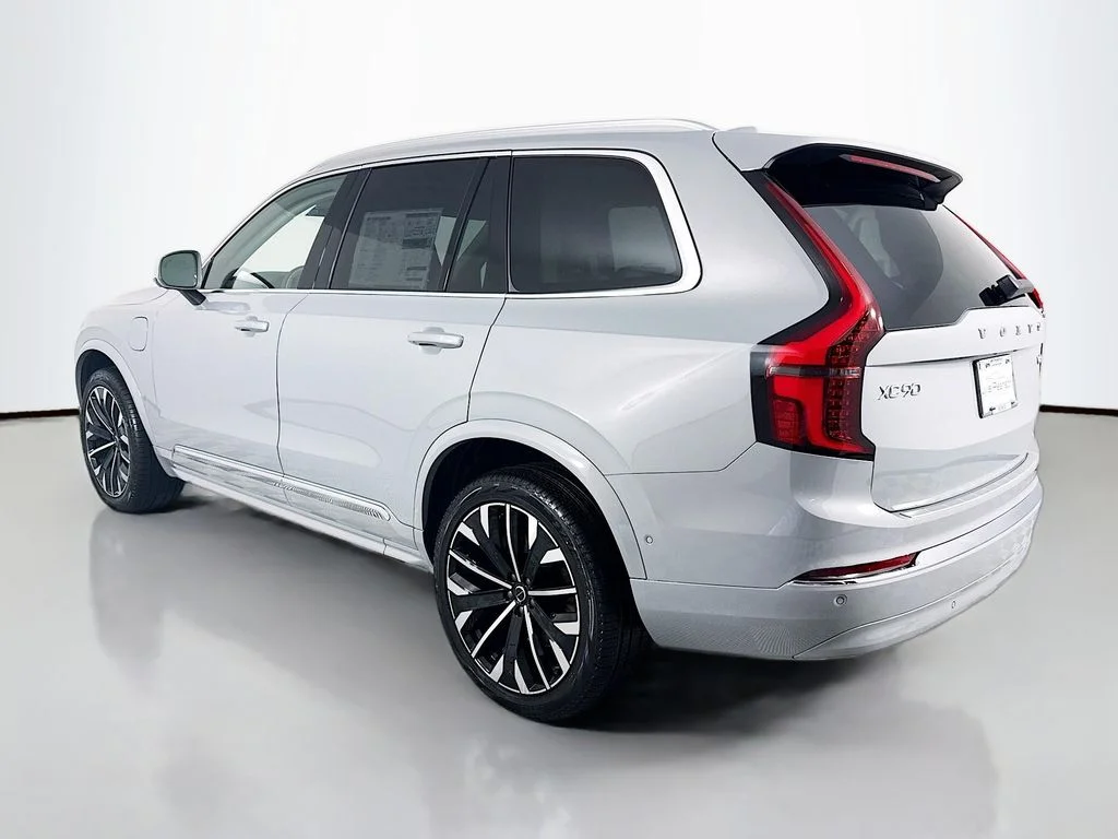 New 2026 Gray Metallic Volvo T8 Ultra image 3