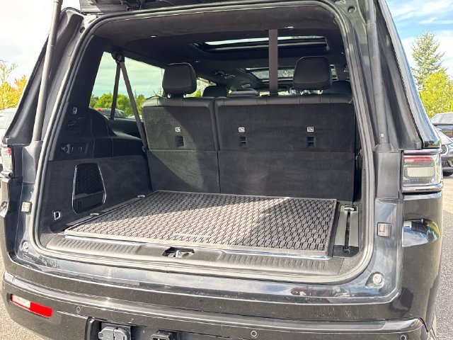 Used 2024 Diamond Black Crystal Pearlcoat Jeep Series II image 21